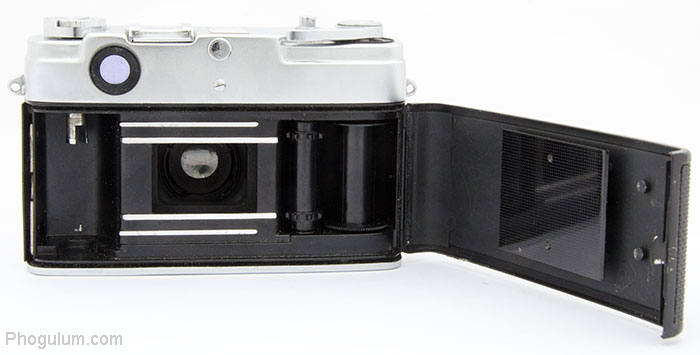 Yashica Minister II with open back